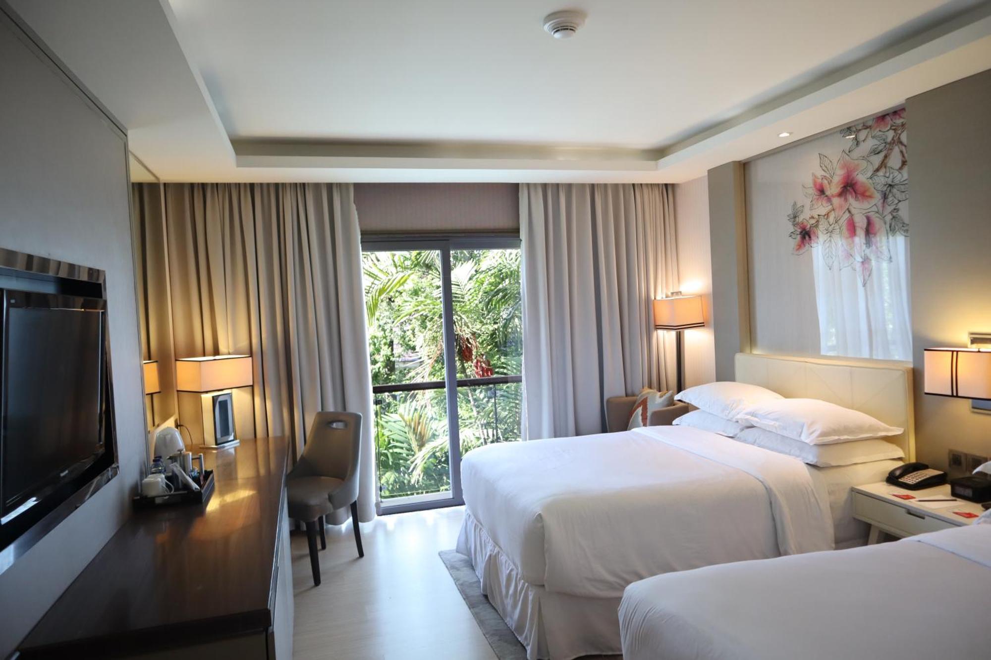 Sheraton Bandung Hotel & Towers Exterior photo