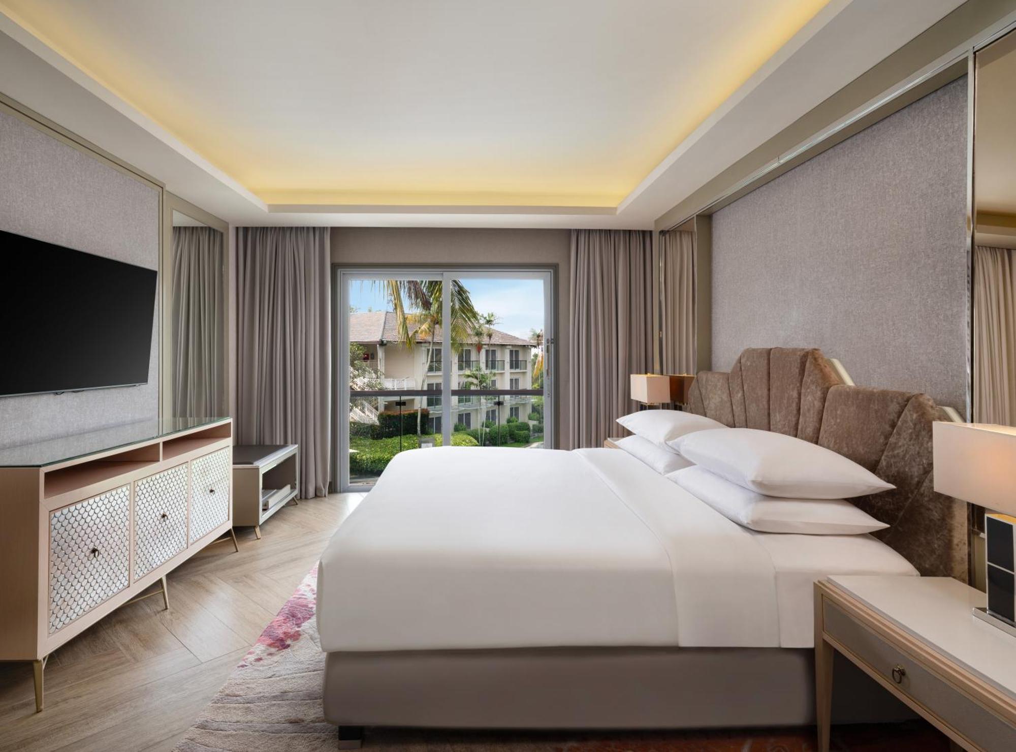 Sheraton Bandung Hotel & Towers Exterior photo