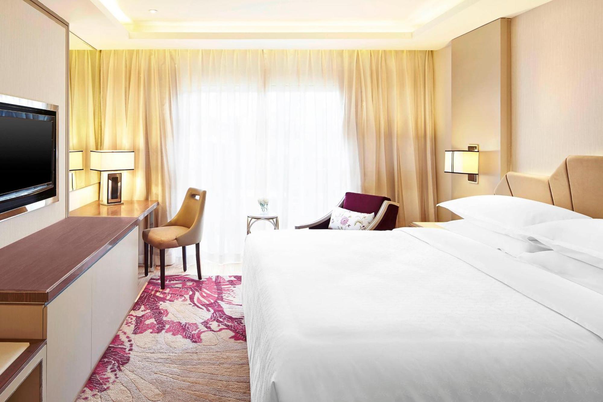 Sheraton Bandung Hotel & Towers Exterior photo